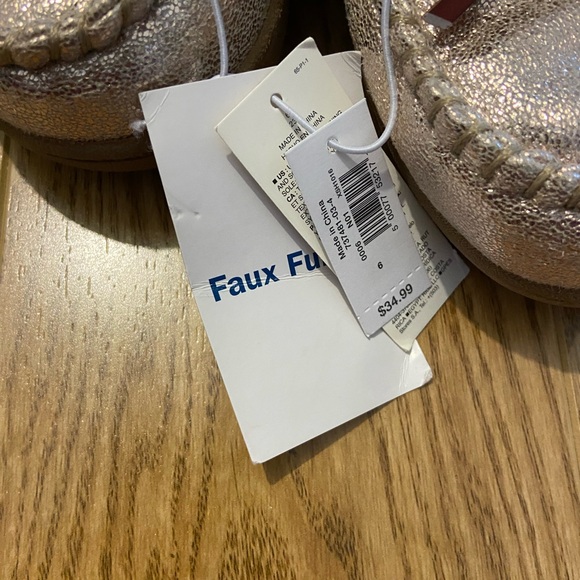 NWT sparkly mocassin style shoes - Picture 3 of 4